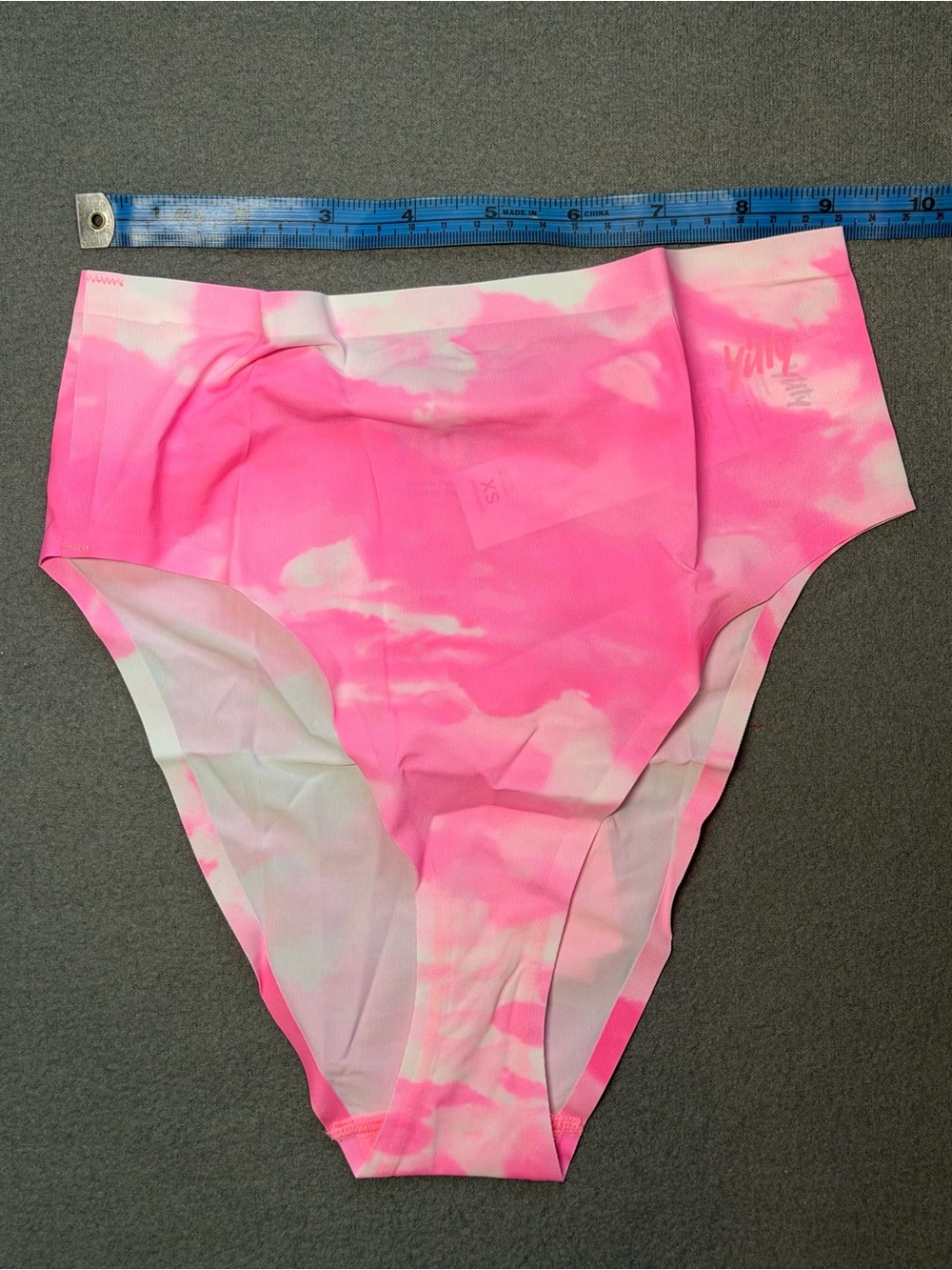 Yitty by Fabletics smoothed reality high waisted Pinkaboo candy dreams